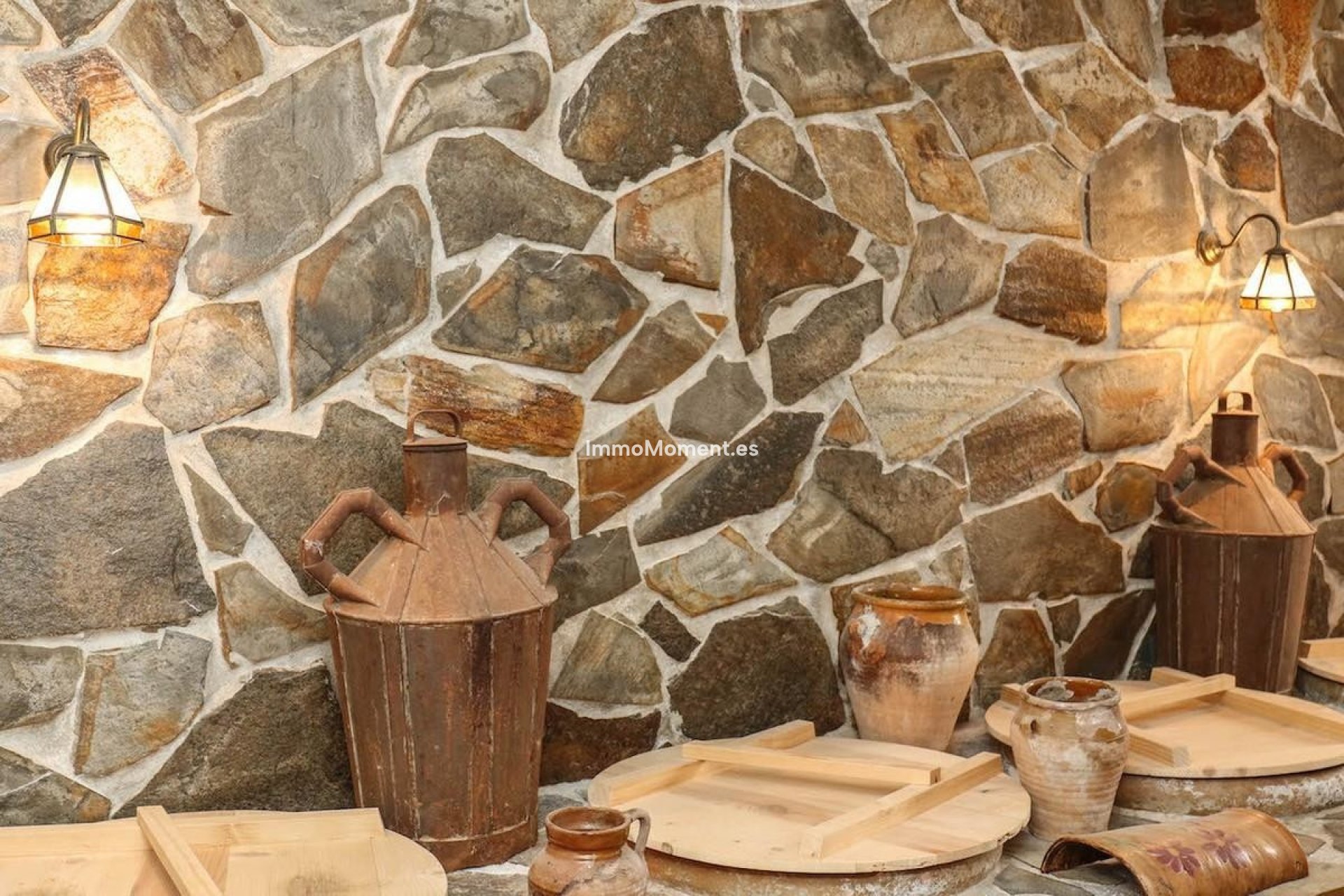 Resale - Townhouse - Inland  - Guaro