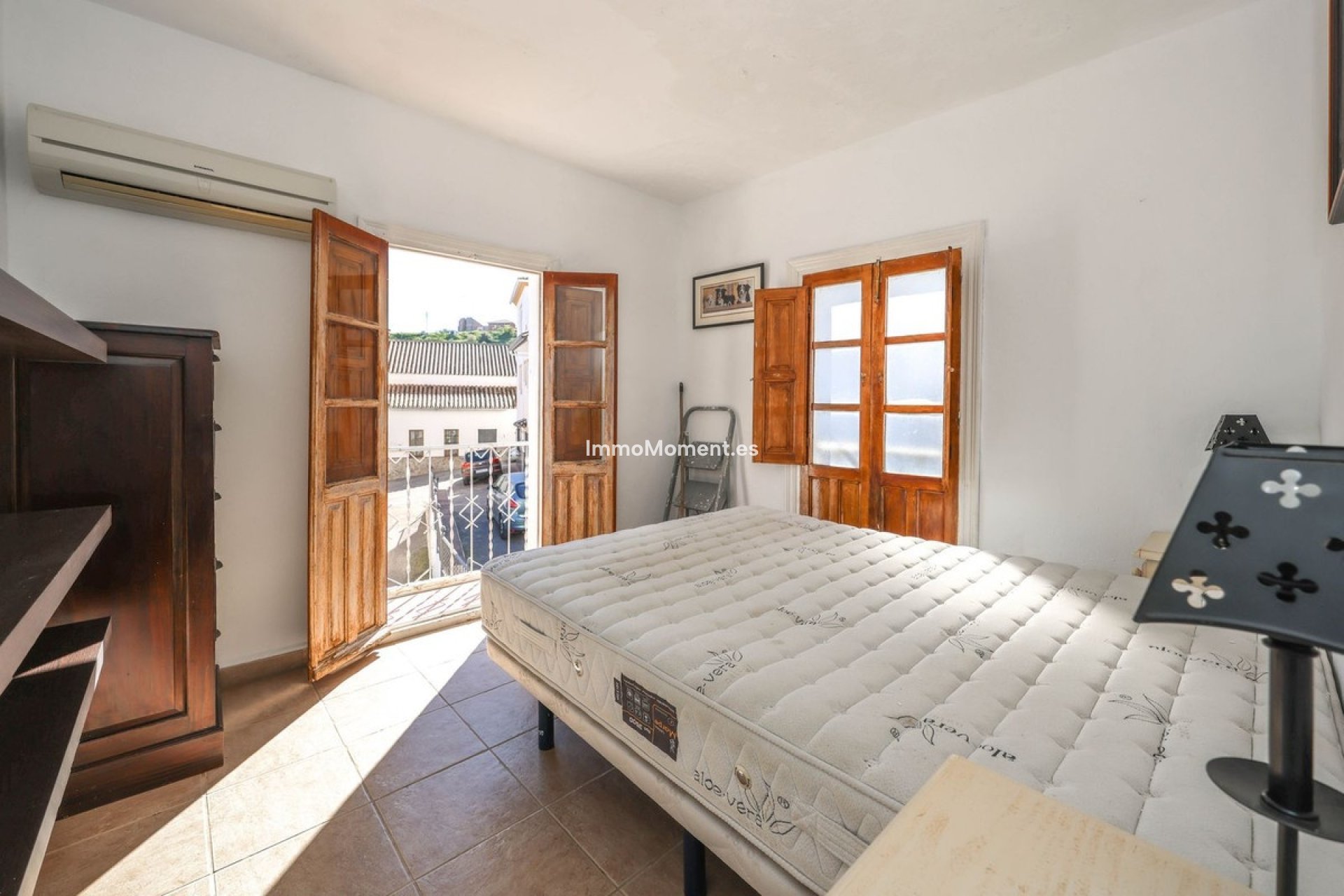 Resale - Townhouse - Inland  - Guaro