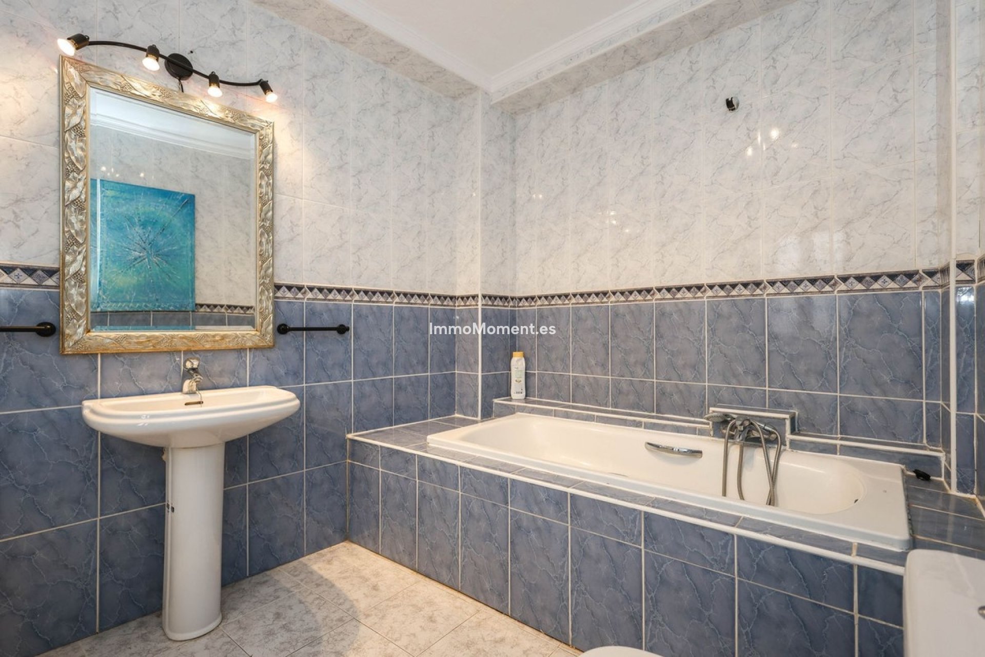 Resale - Townhouse - Inland  - Guaro