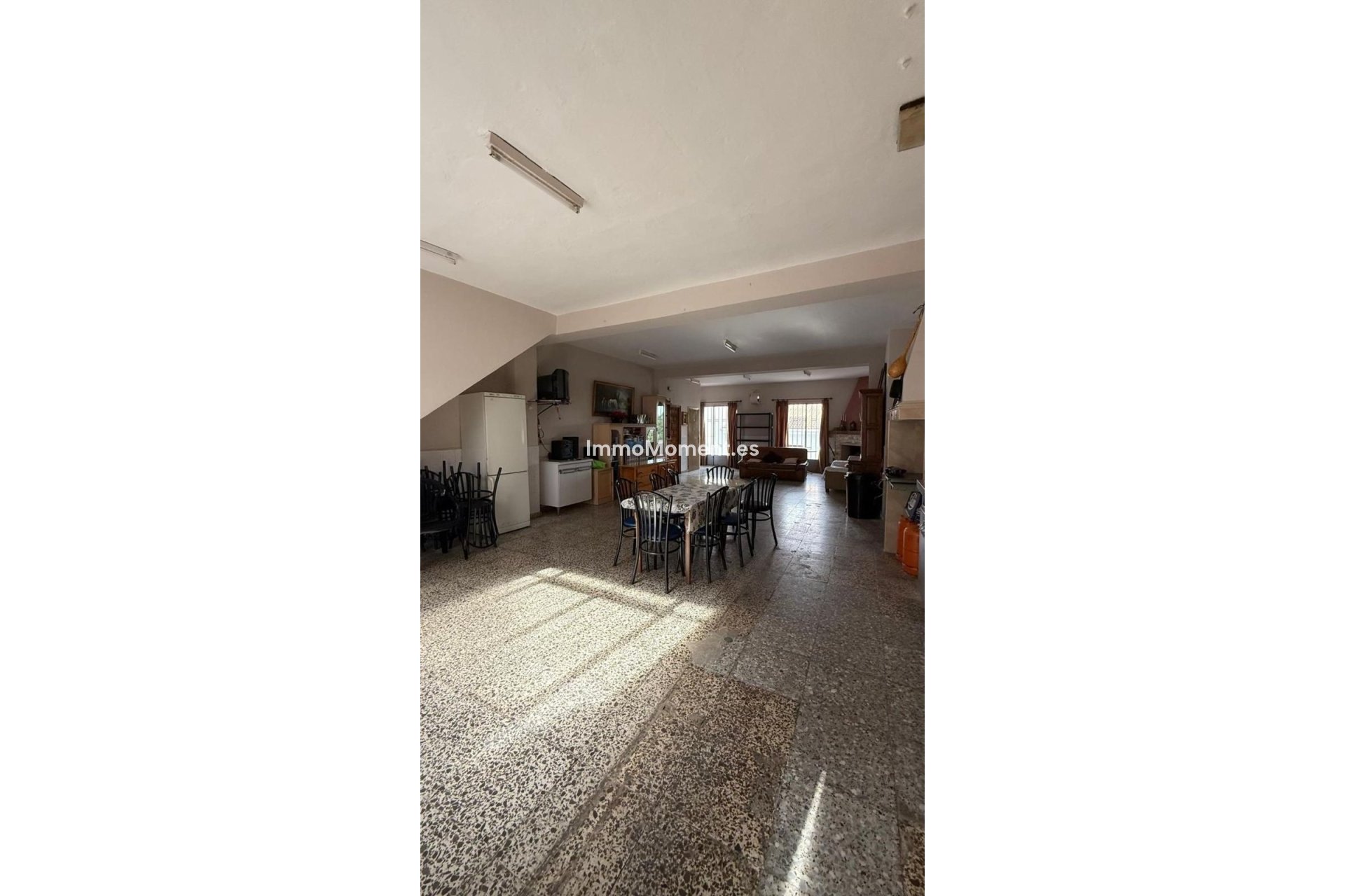 Resale - Townhouse - Inland  - Guaro