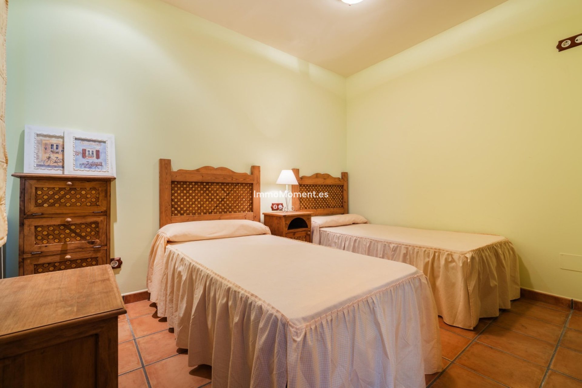 Resale - Townhouse - Inland  - Istán