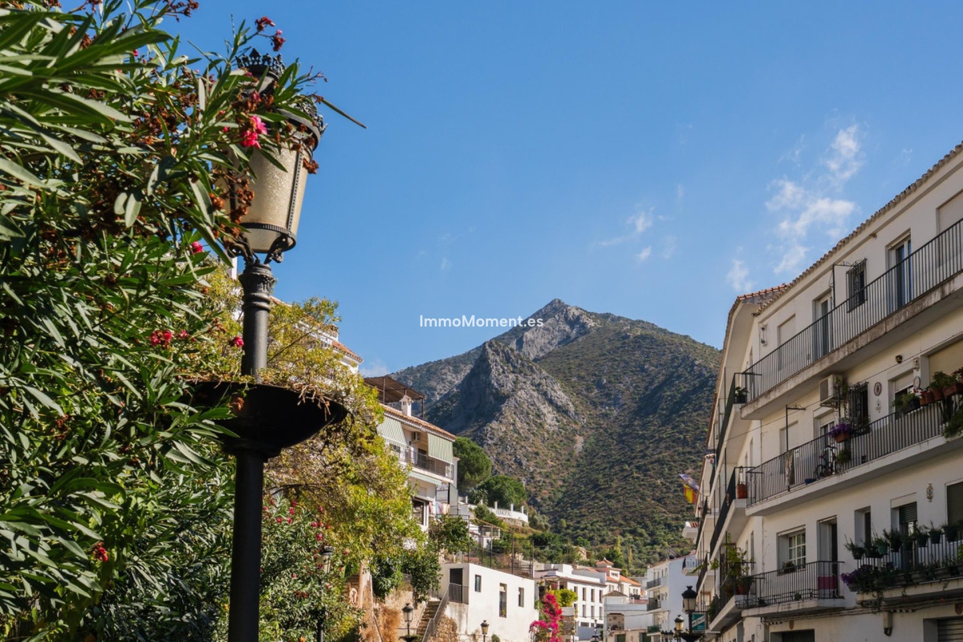 Resale - Townhouse - Inland  - Istán