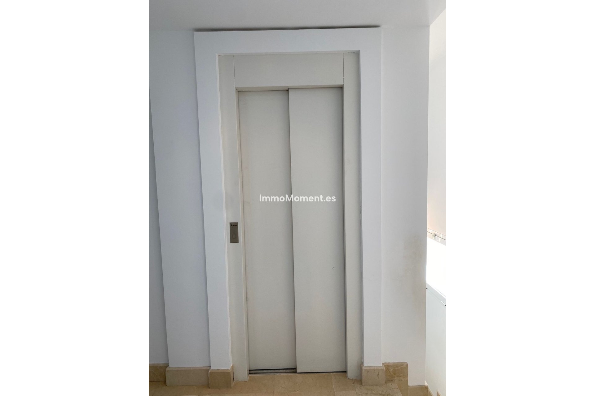 Resale - Townhouse - Inland  - Istán