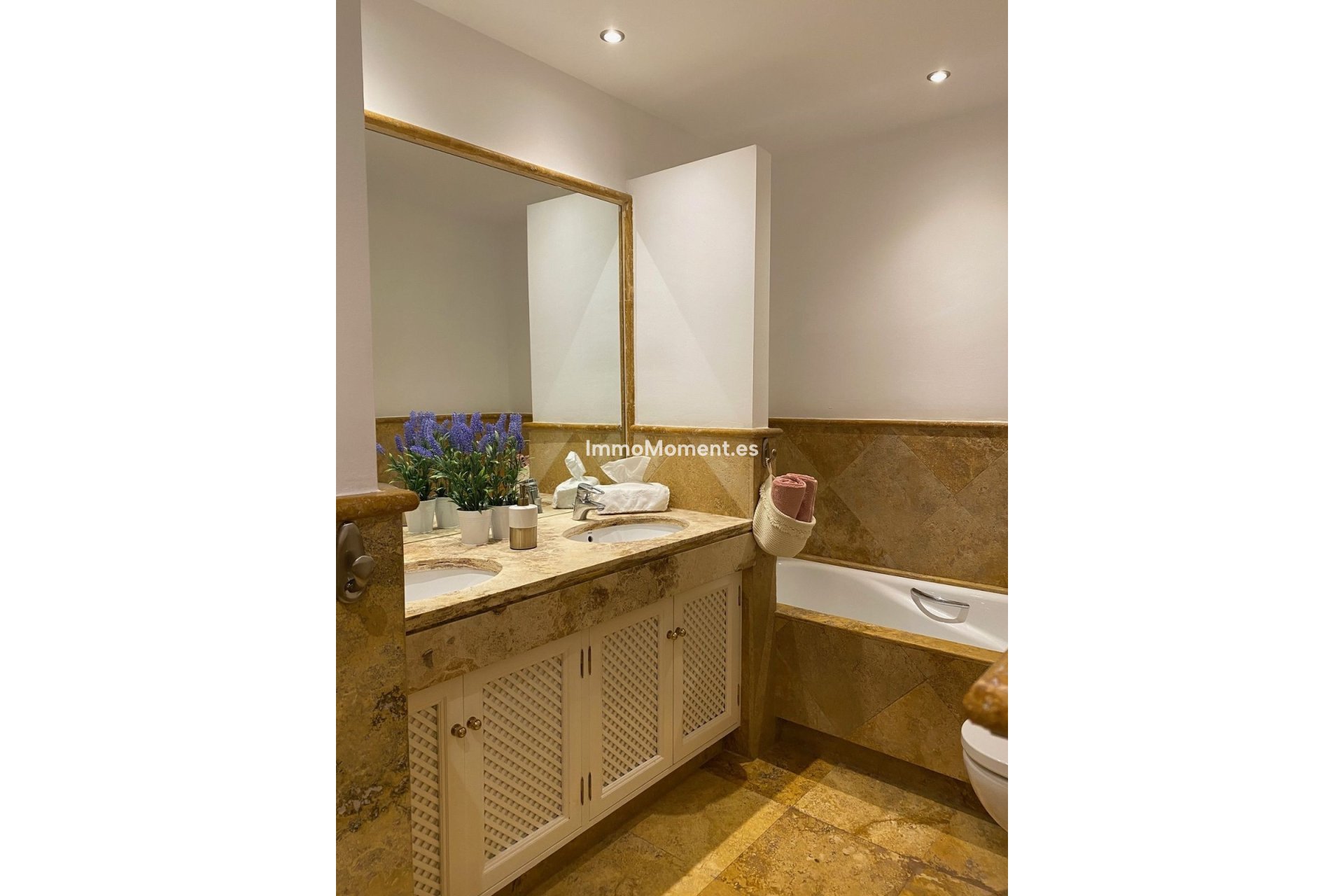 Resale - Townhouse - Inland  - Istán