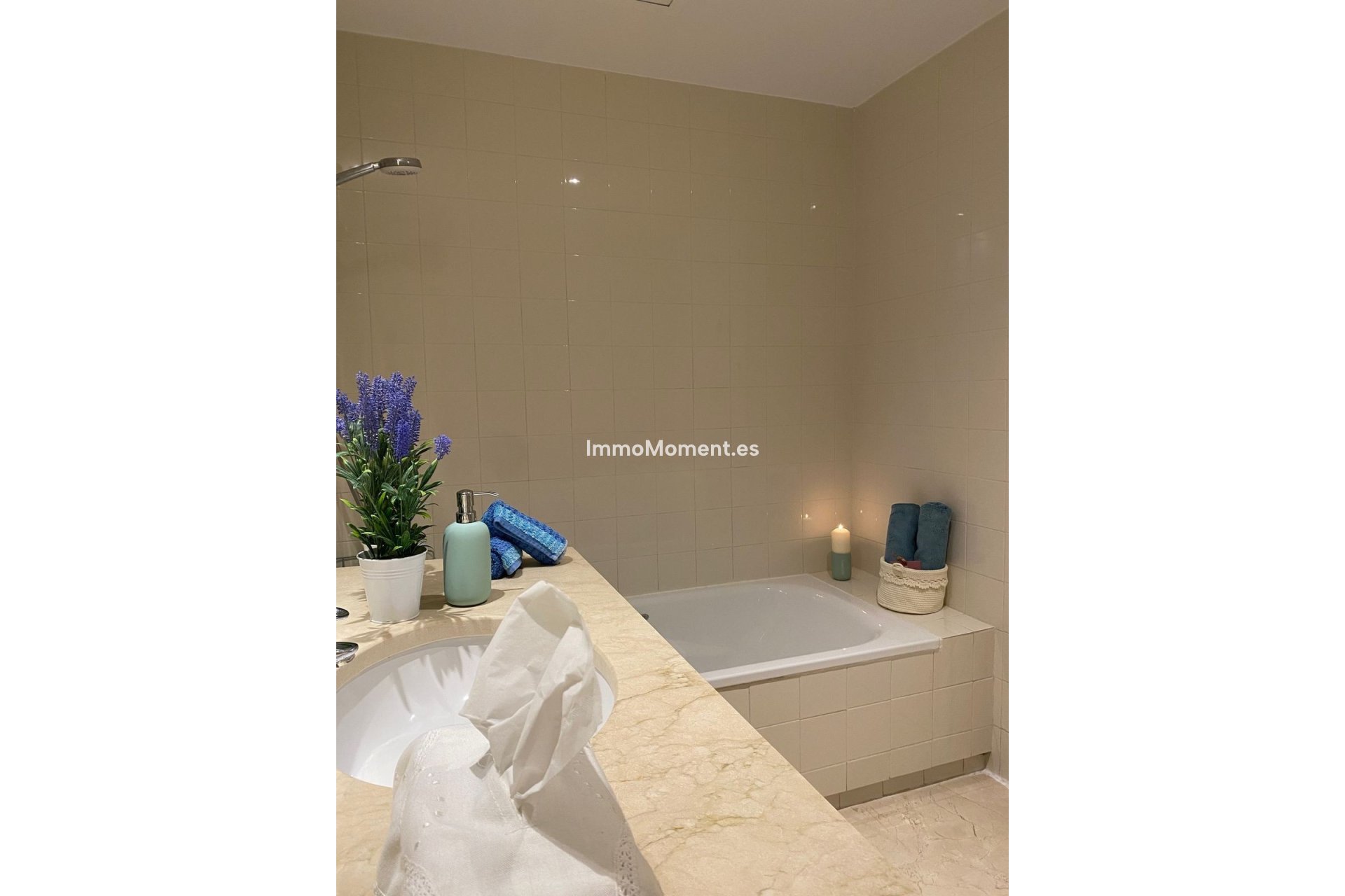 Resale - Townhouse - Inland  - Istán