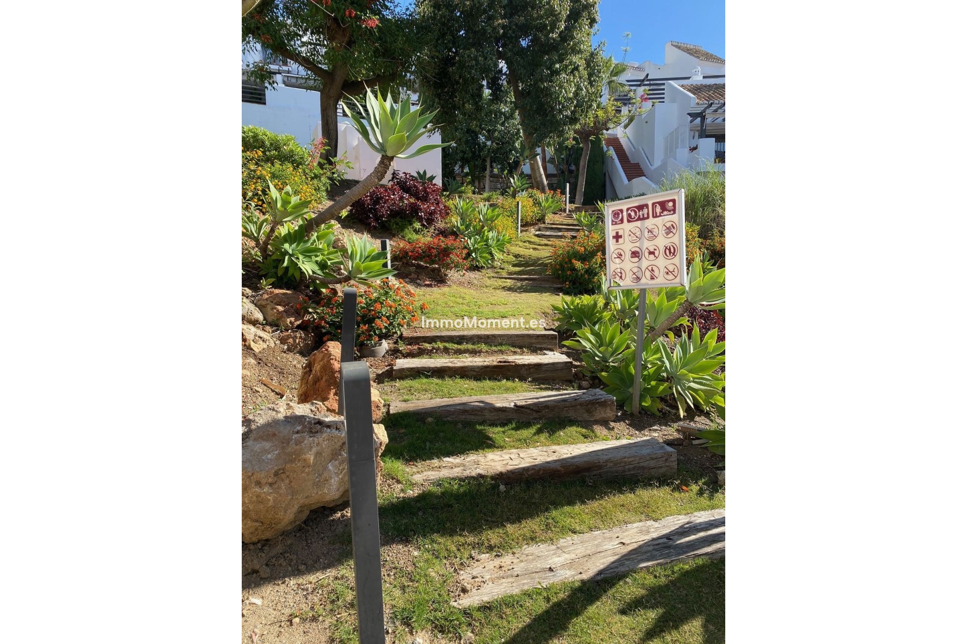 Resale - Townhouse - Inland  - Istán