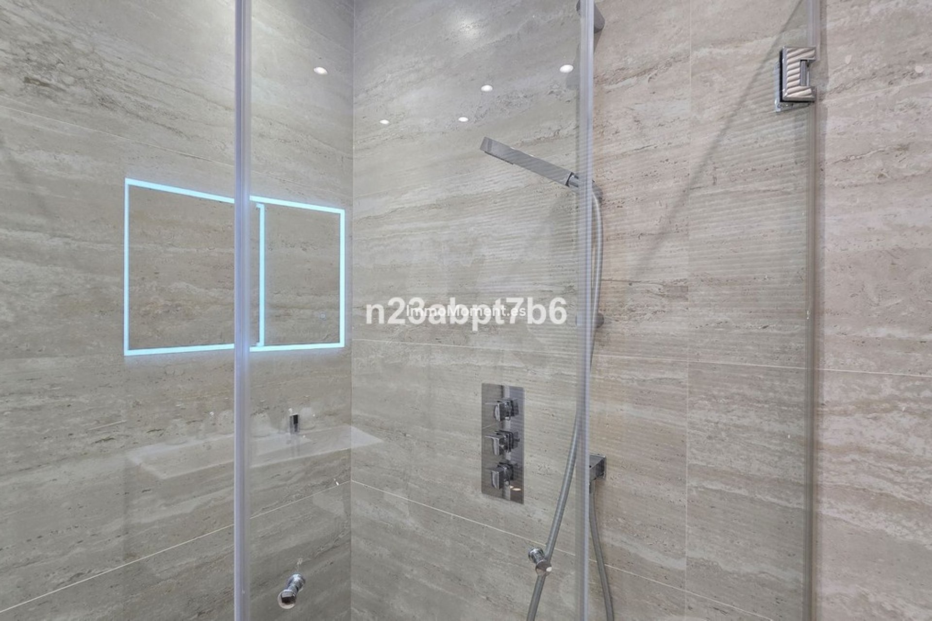 Resale - Townhouse - Inland  - Istán