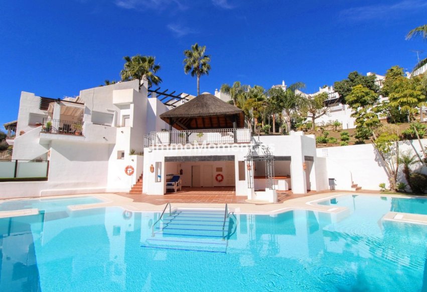 Resale - Townhouse - Inland  - Istán