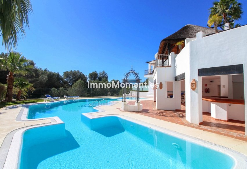 Resale - Townhouse - Inland  - Istán