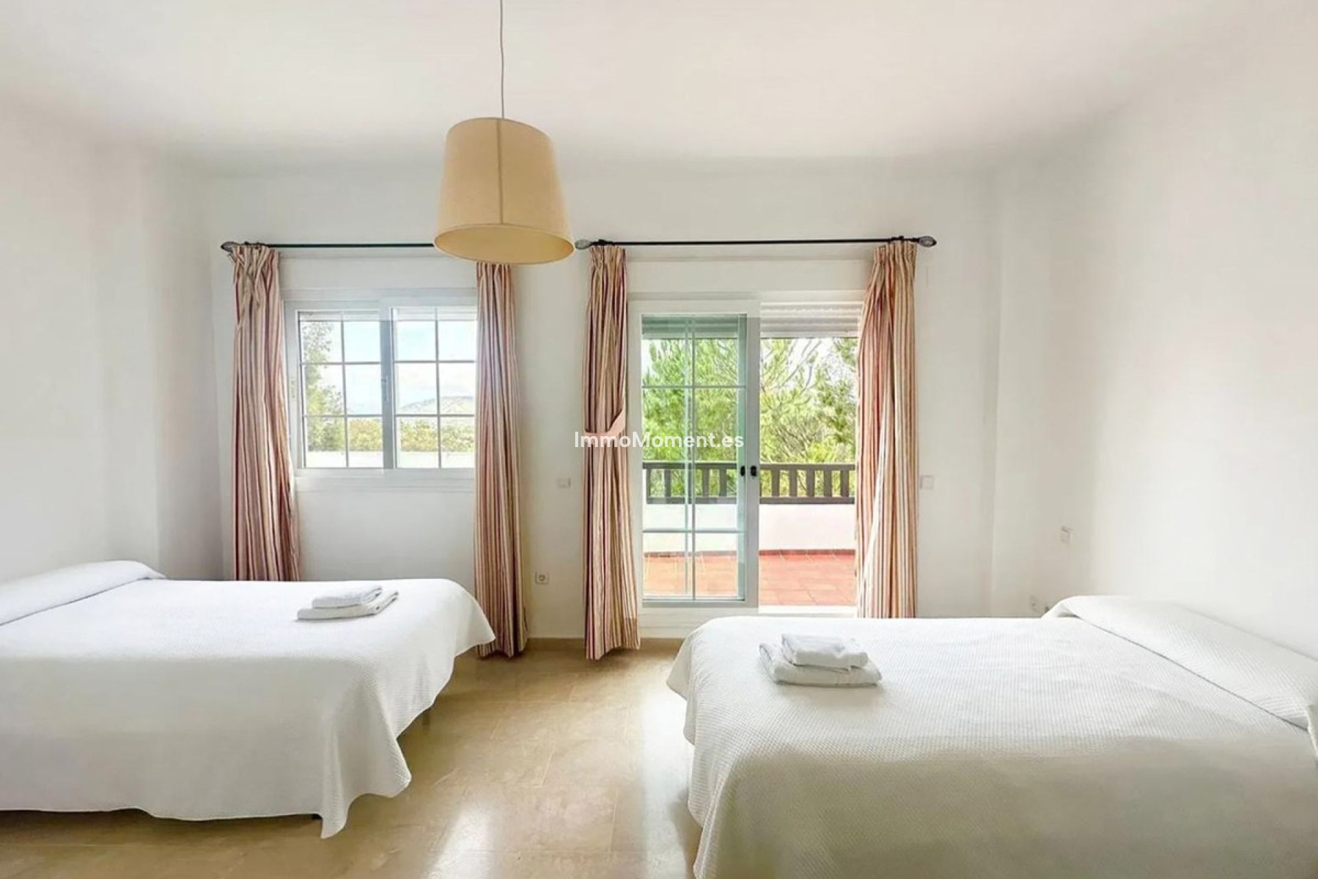 Resale - Townhouse - Inland  - Lauro Golf