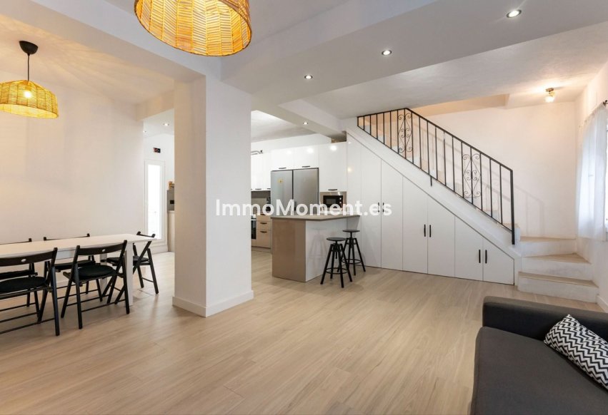 Resale - Townhouse - Inland  - Monda