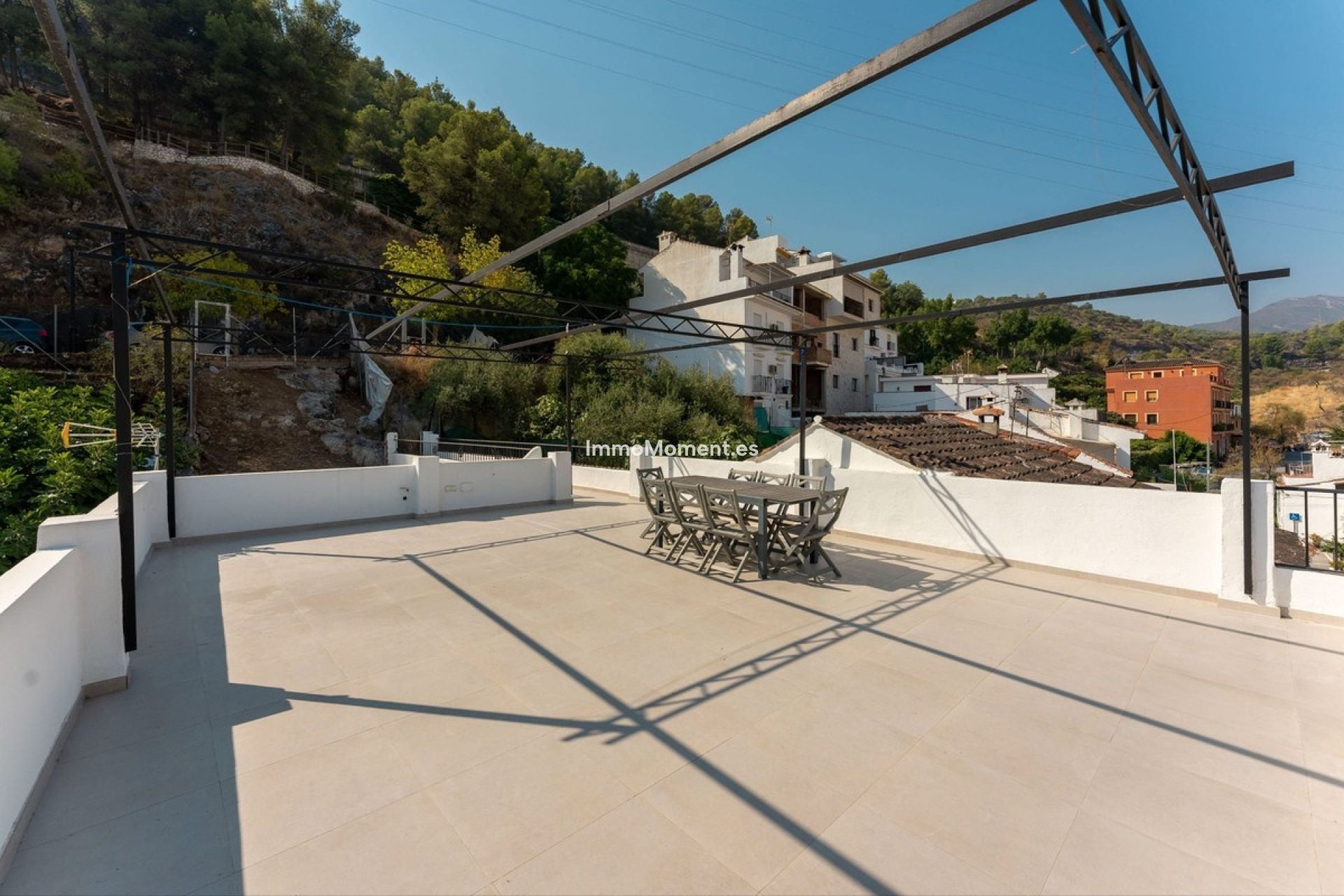 Resale - Townhouse - Inland  - Monda