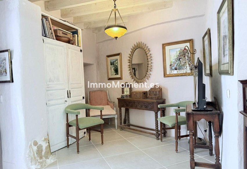 Resale - Townhouse - Inland  - Monda