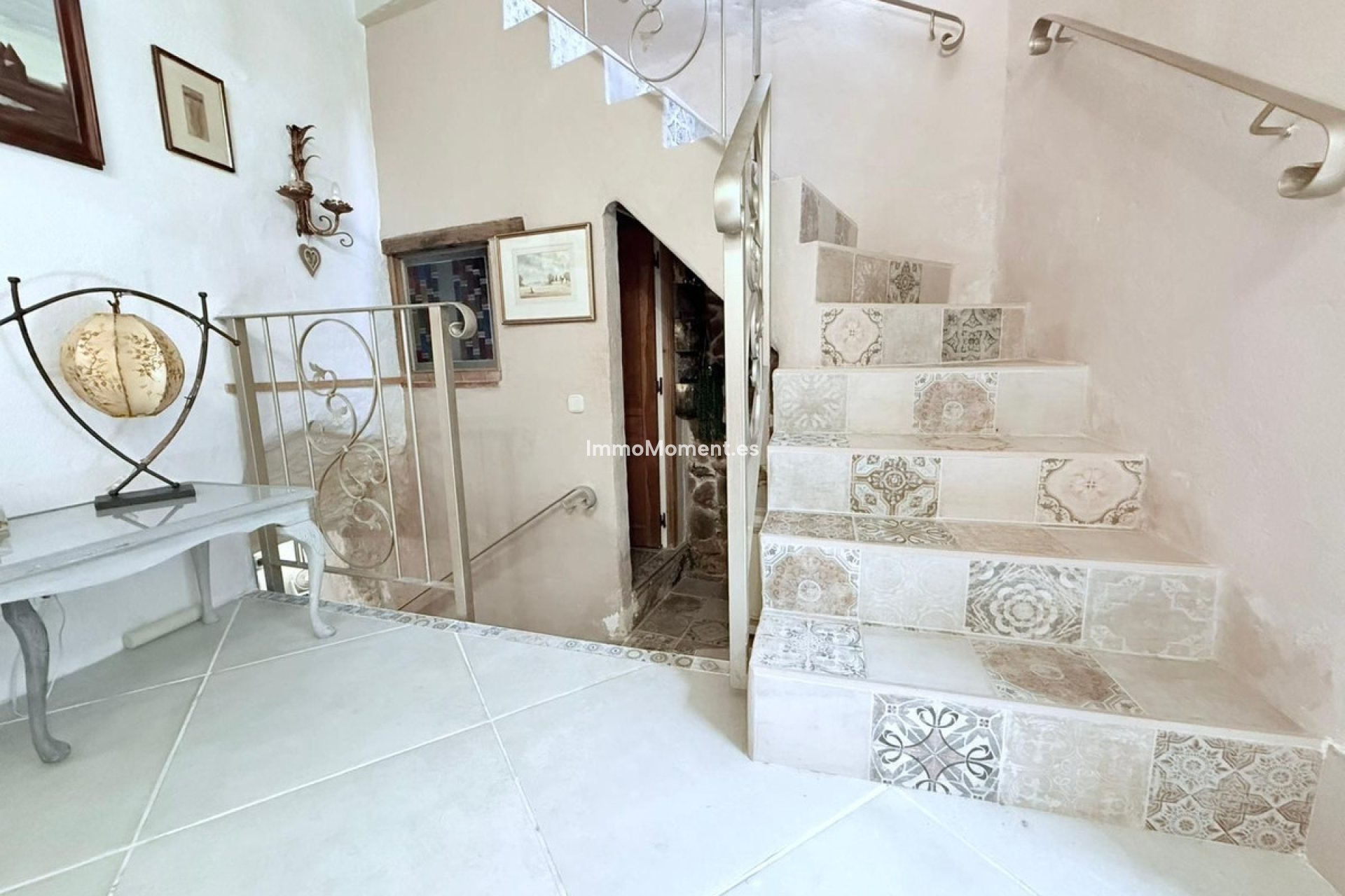 Resale - Townhouse - Inland  - Monda