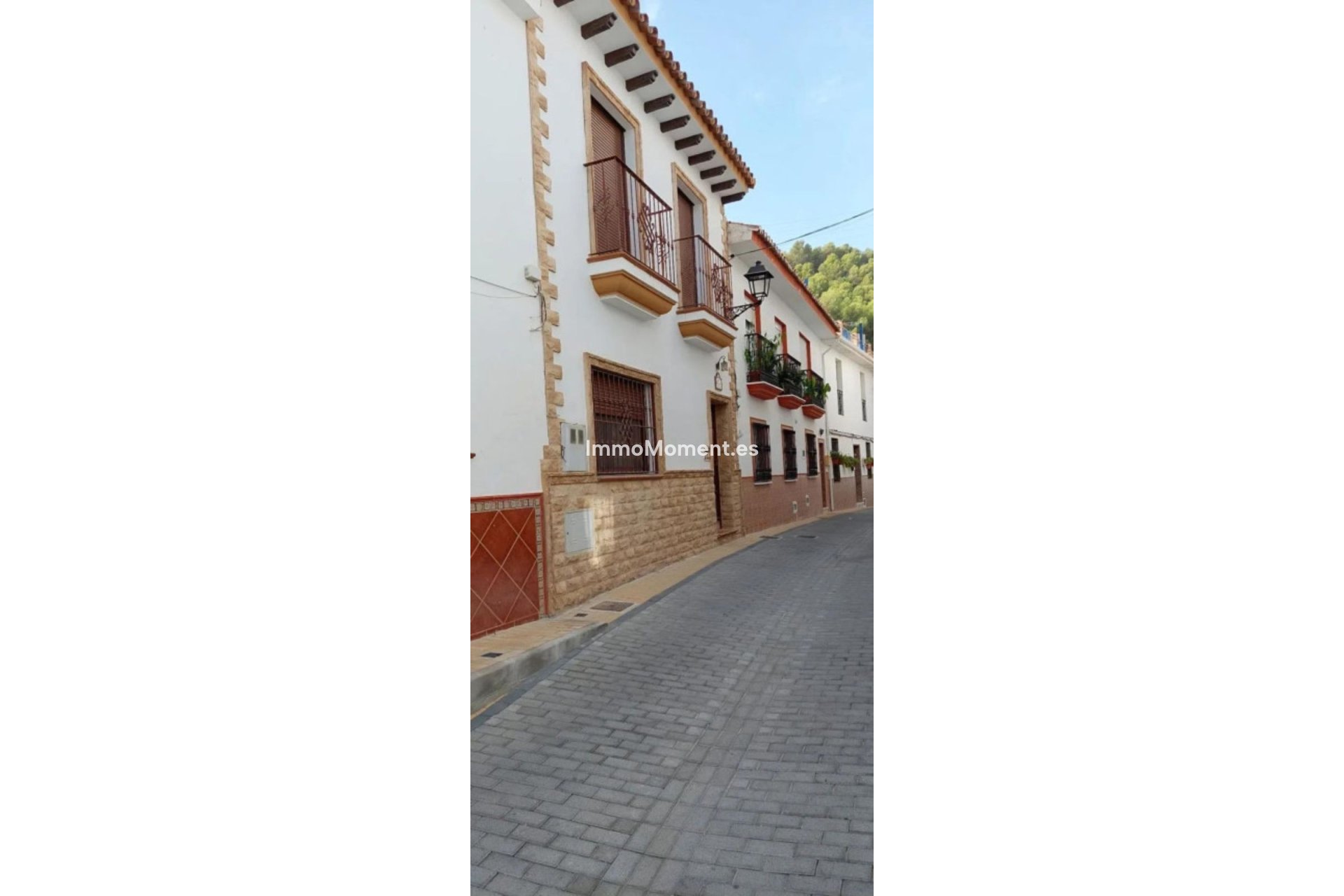 Resale - Townhouse - Inland  - Monda
