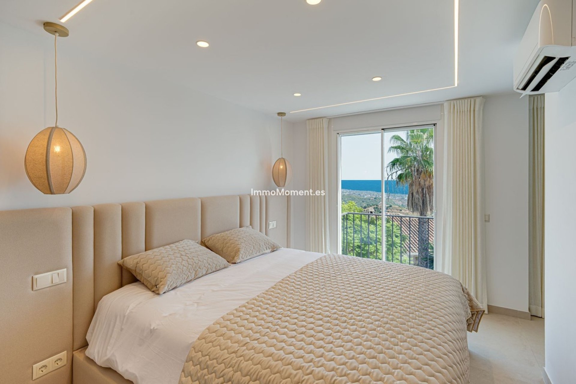 Resale - Townhouse - Marbella - Altos de los Monteros