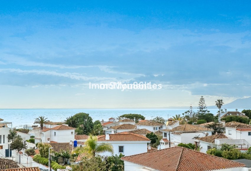 Resale - Townhouse - Marbella - Costabella