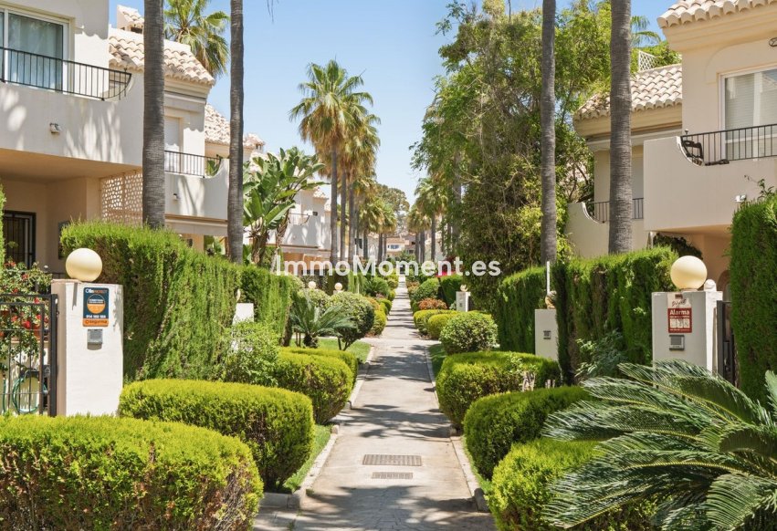 Resale - Townhouse - Marbella - Costabella