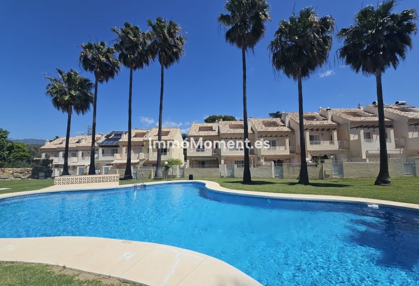 Resale - Townhouse - Marbella - El Rosario