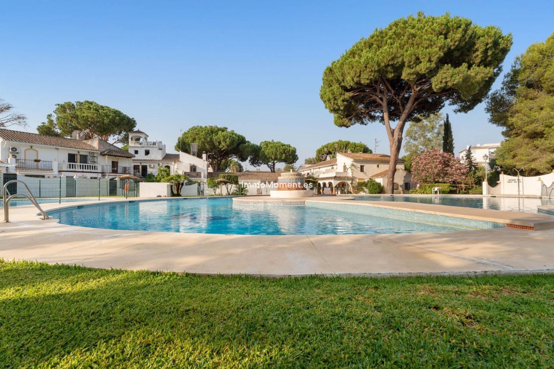 Resale - Townhouse - Marbella - Elviria