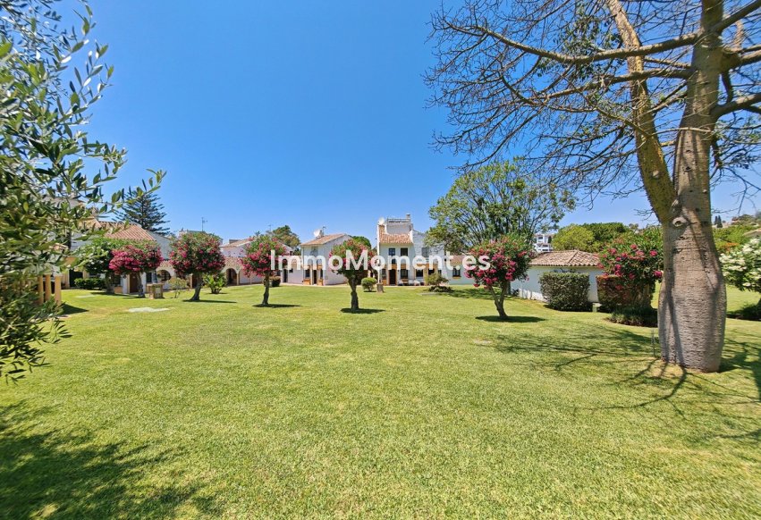 Resale - Townhouse - Marbella - Elviria