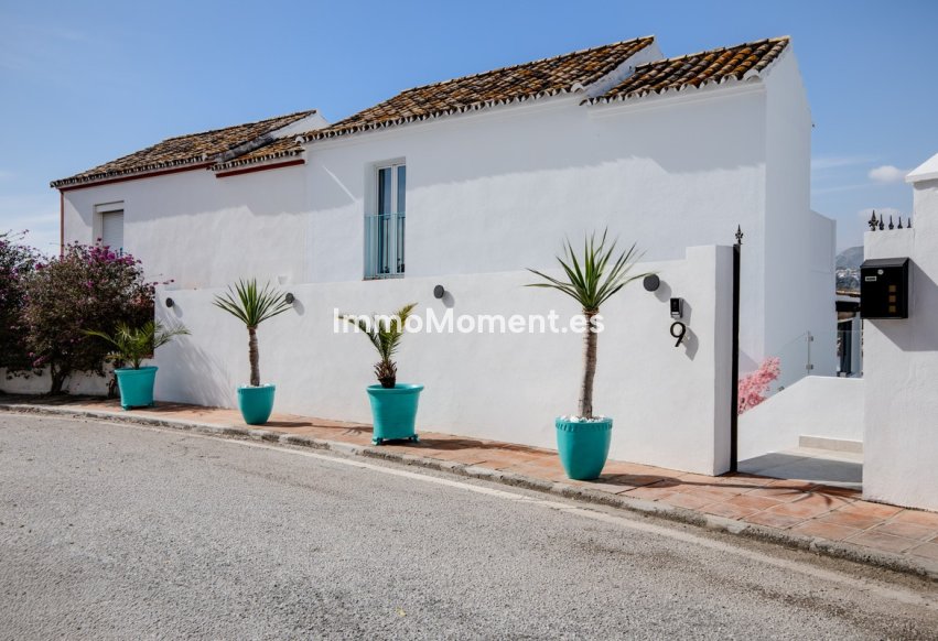 Resale - Townhouse - Marbella - Guadalmina Alta