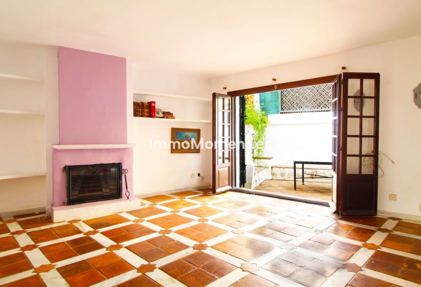 Resale - Townhouse - Marbella - Guadalmina Baja