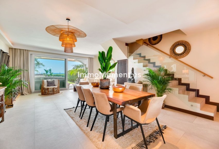Resale - Townhouse - Marbella - Las Chapas