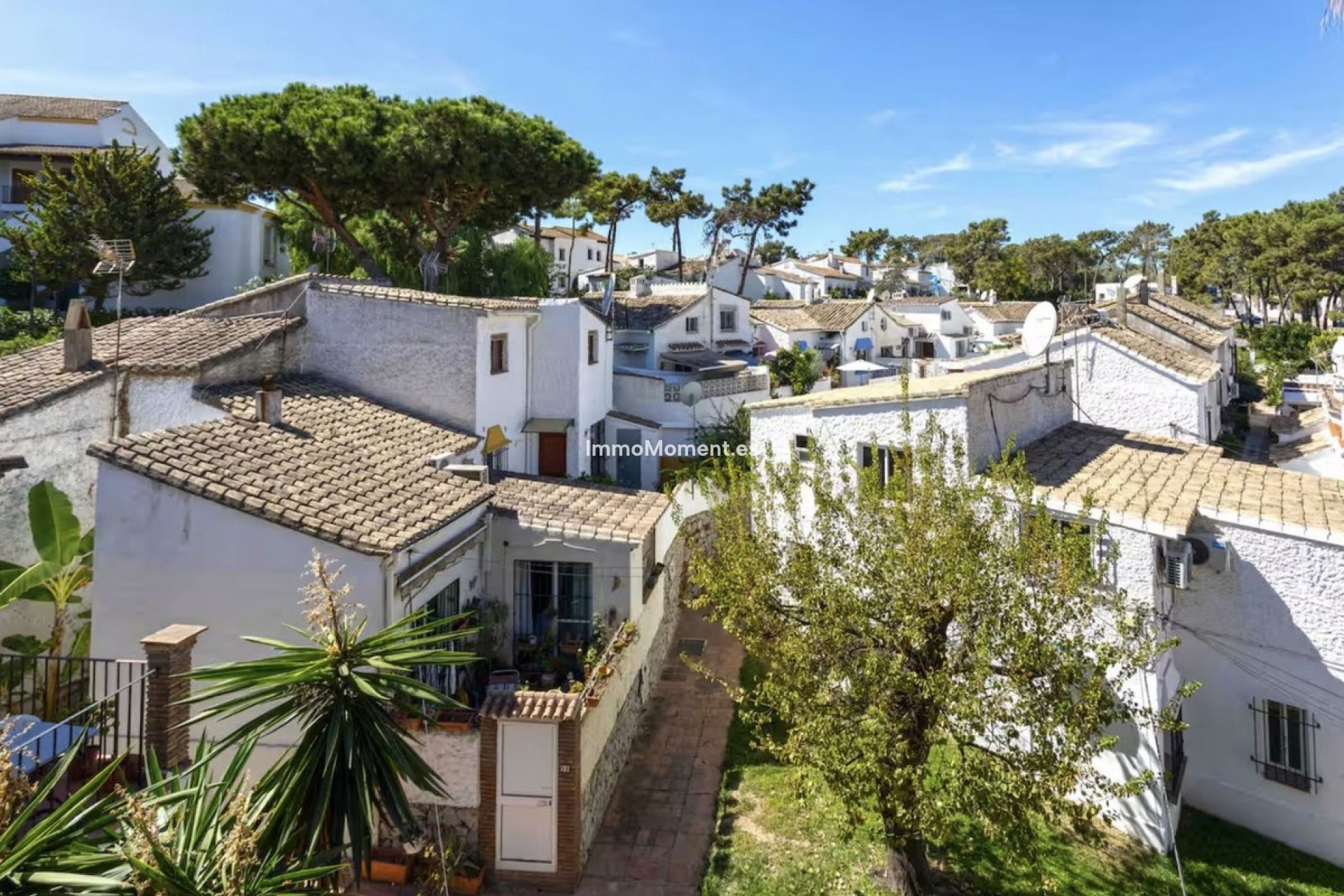 Resale - Townhouse - Marbella - Las Chapas