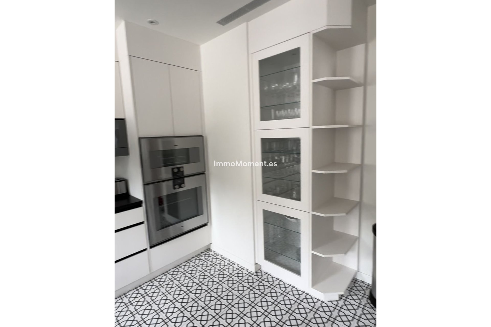 Resale - Townhouse - Marbella - Marbella Centro