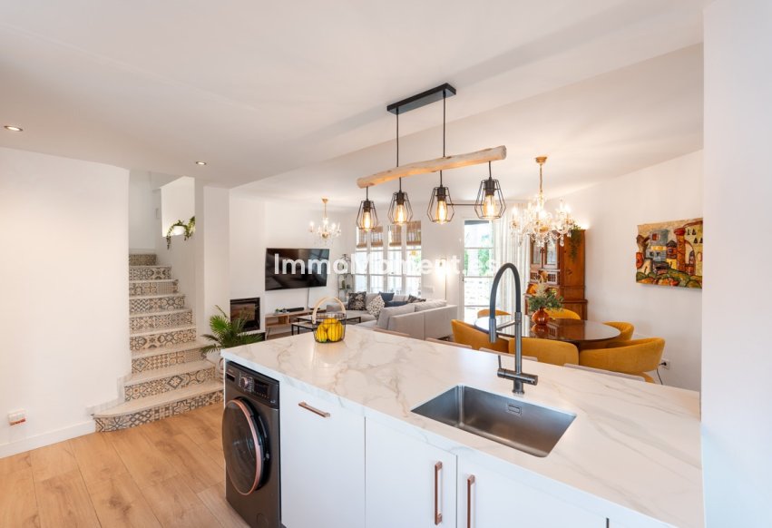 Resale - Townhouse - Marbella - Nueva Andalucía