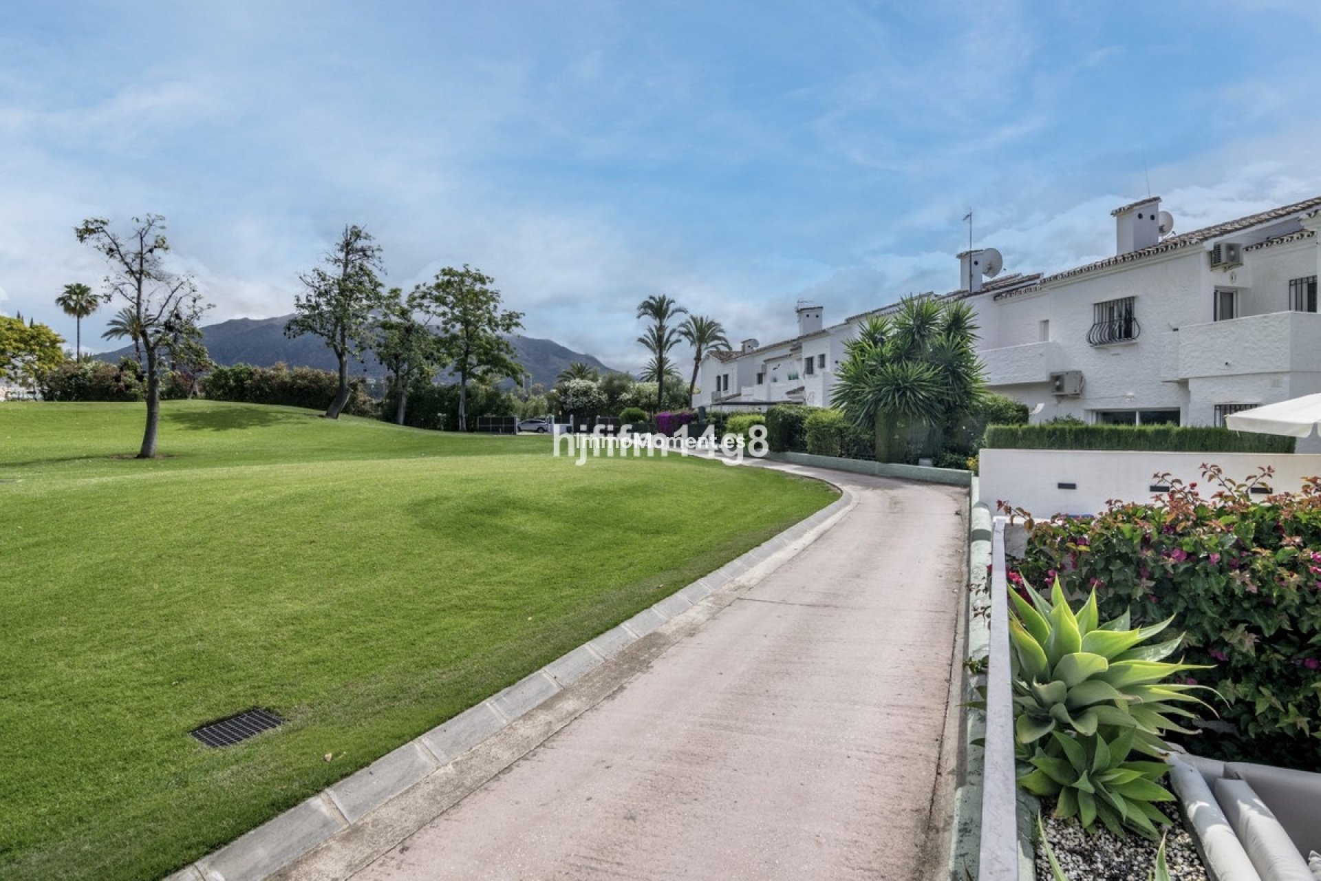 Resale - Townhouse - Marbella - Nueva Andalucía