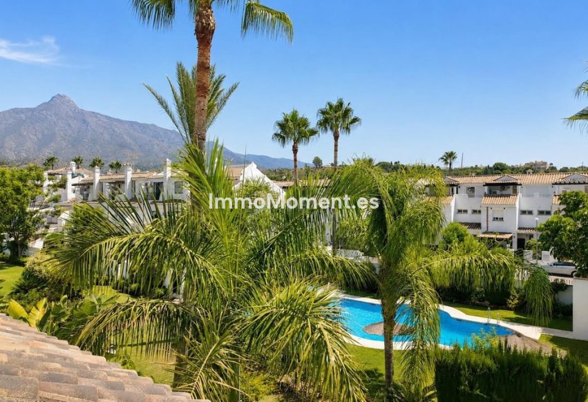 Resale - Townhouse - Marbella - Nueva Andalucía