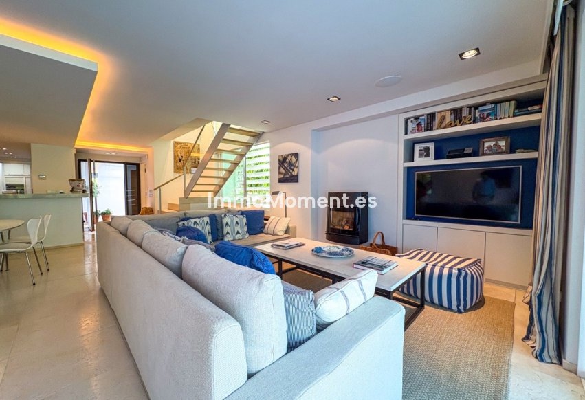 Resale - Townhouse - Marbella - Nueva Andalucía