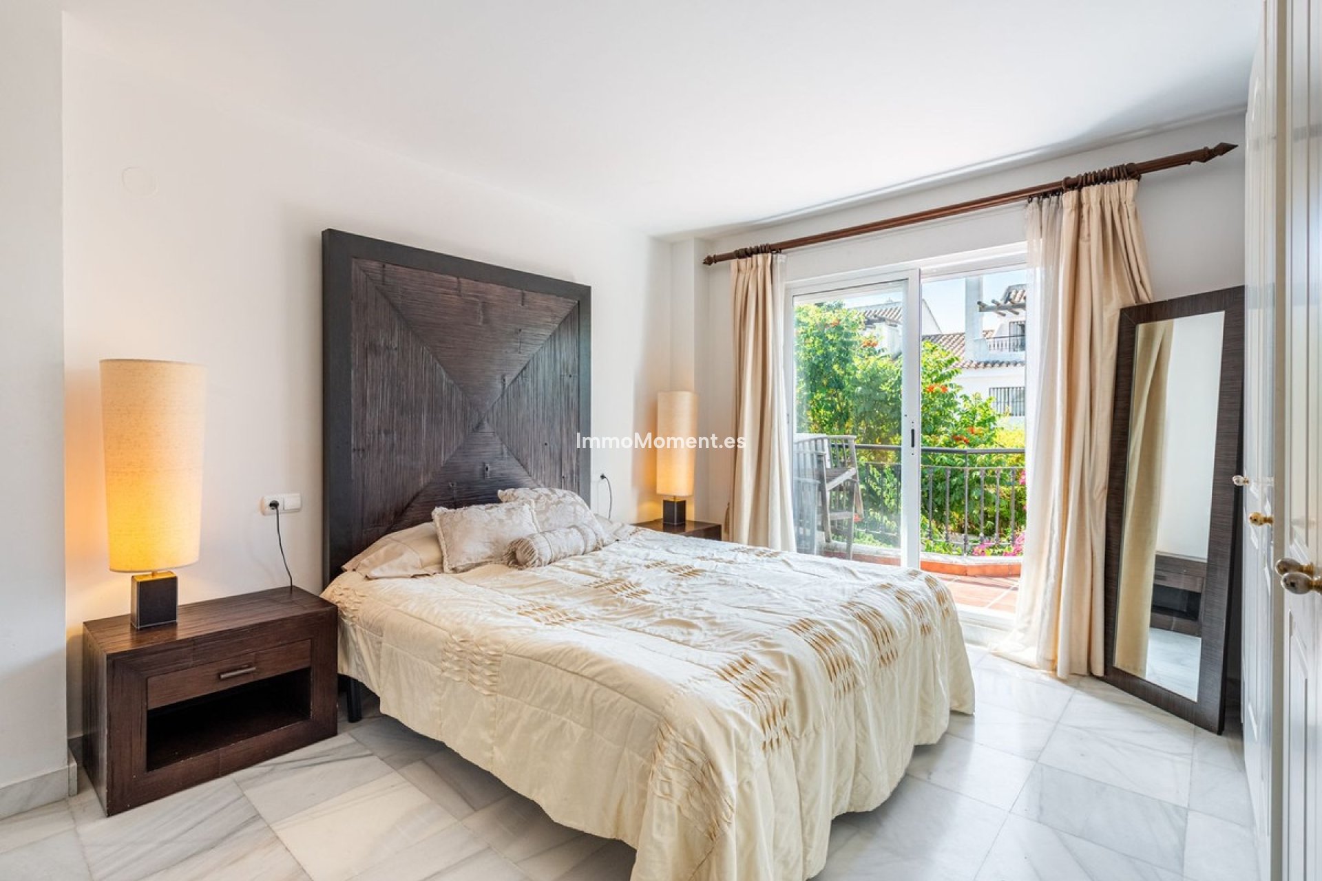 Resale - Townhouse - Marbella - Nueva Andalucía