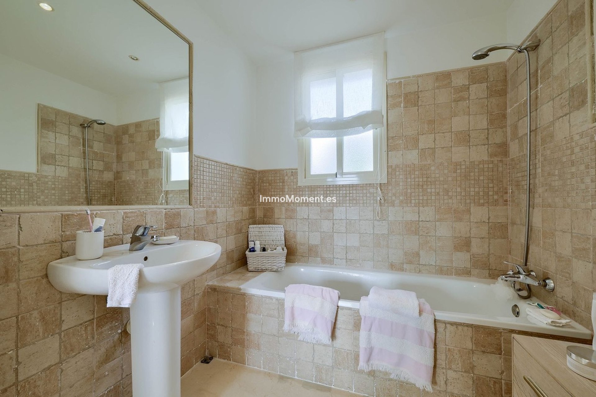 Resale - Townhouse - Marbella - Nueva Andalucía