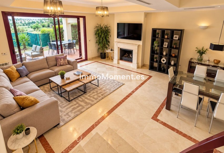 Resale - Townhouse - Marbella - Nueva Andalucía