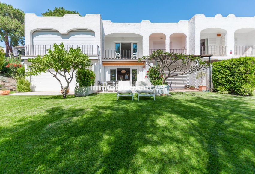 Resale - Townhouse - Marbella - Nueva Andalucía