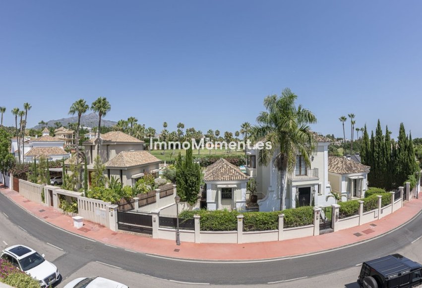 Resale - Townhouse - Marbella - Nueva Andalucía