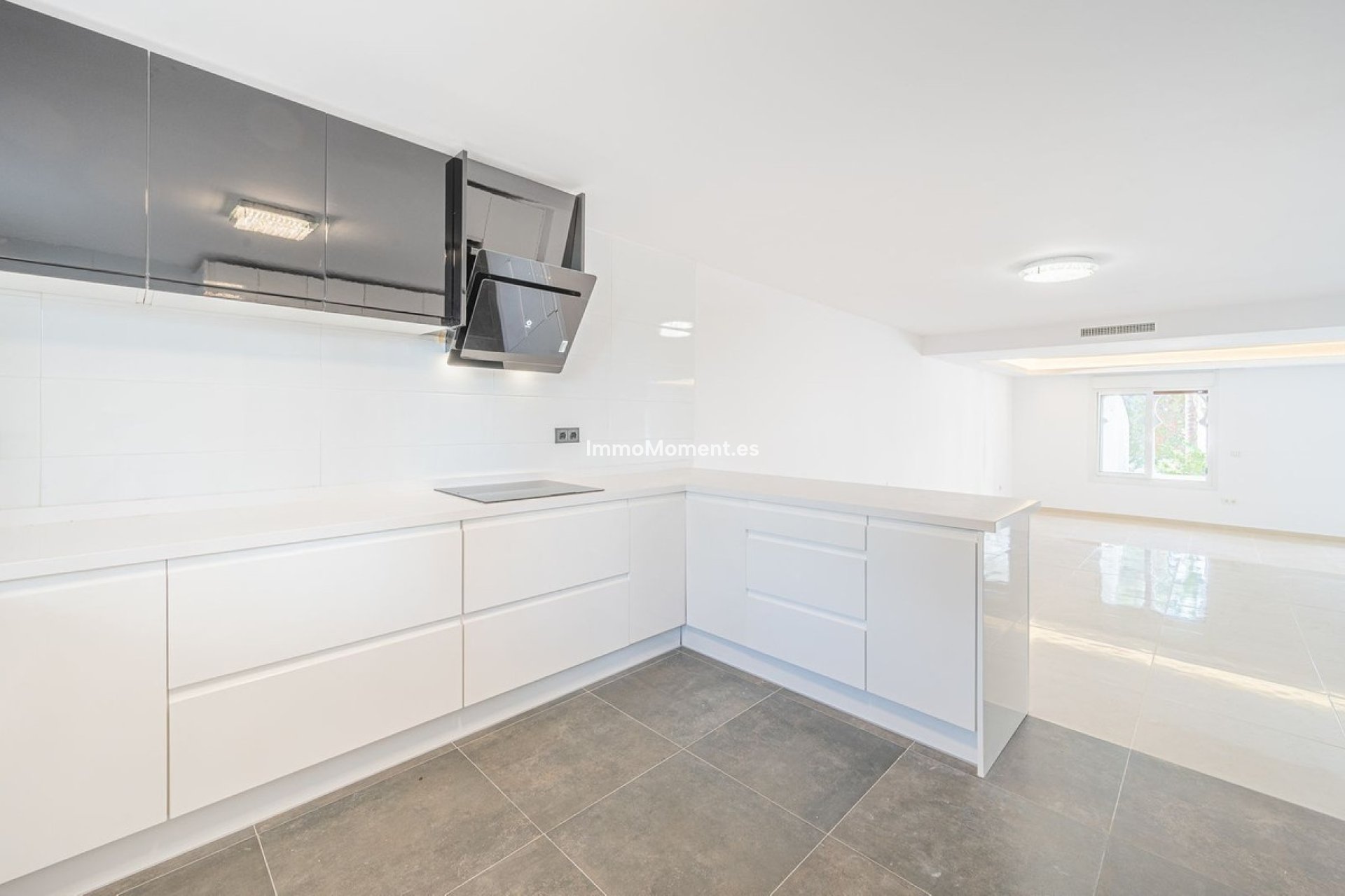 Resale - Townhouse - Marbella - Nueva Andalucía