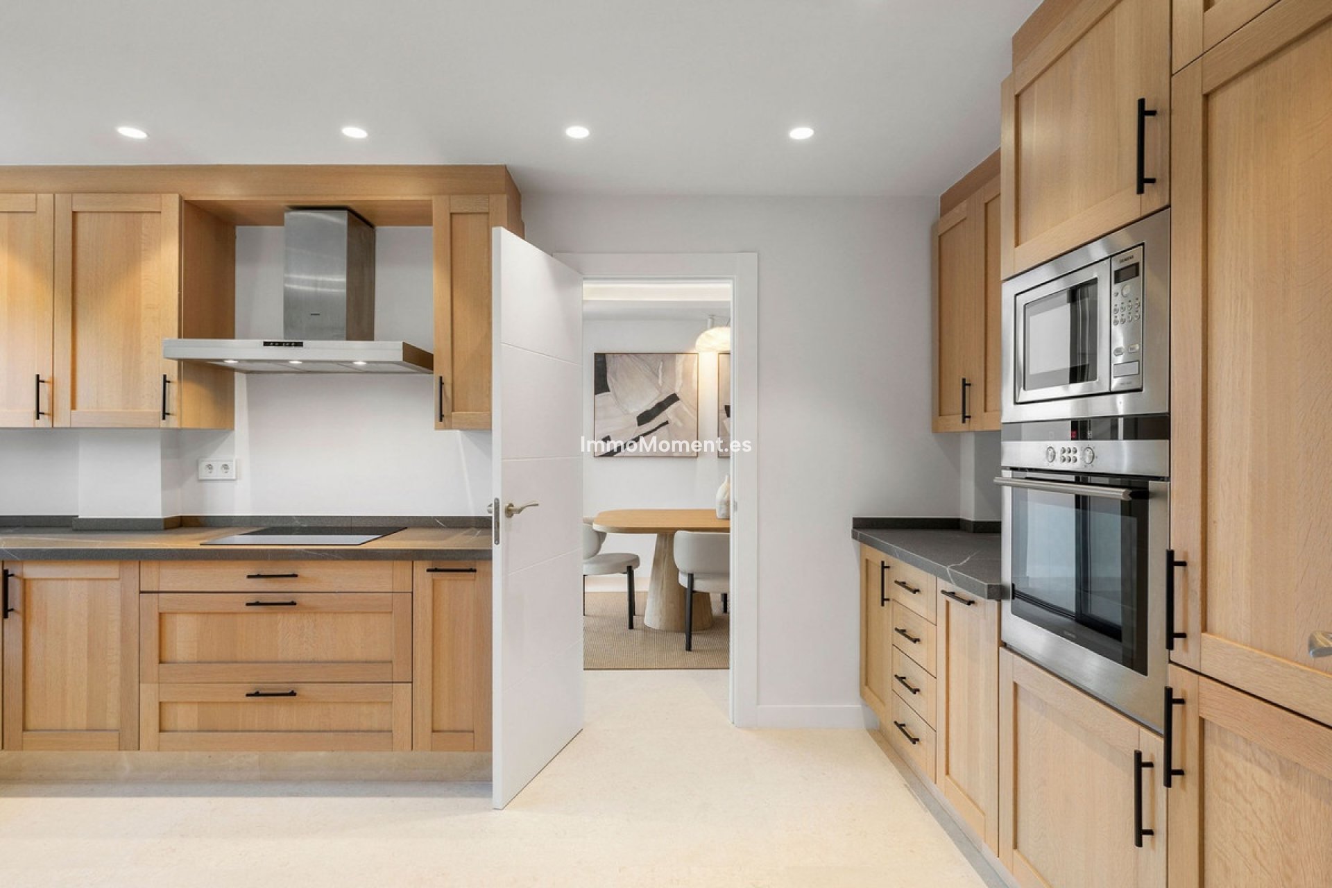 Resale - Townhouse - Marbella - Nueva Andalucía