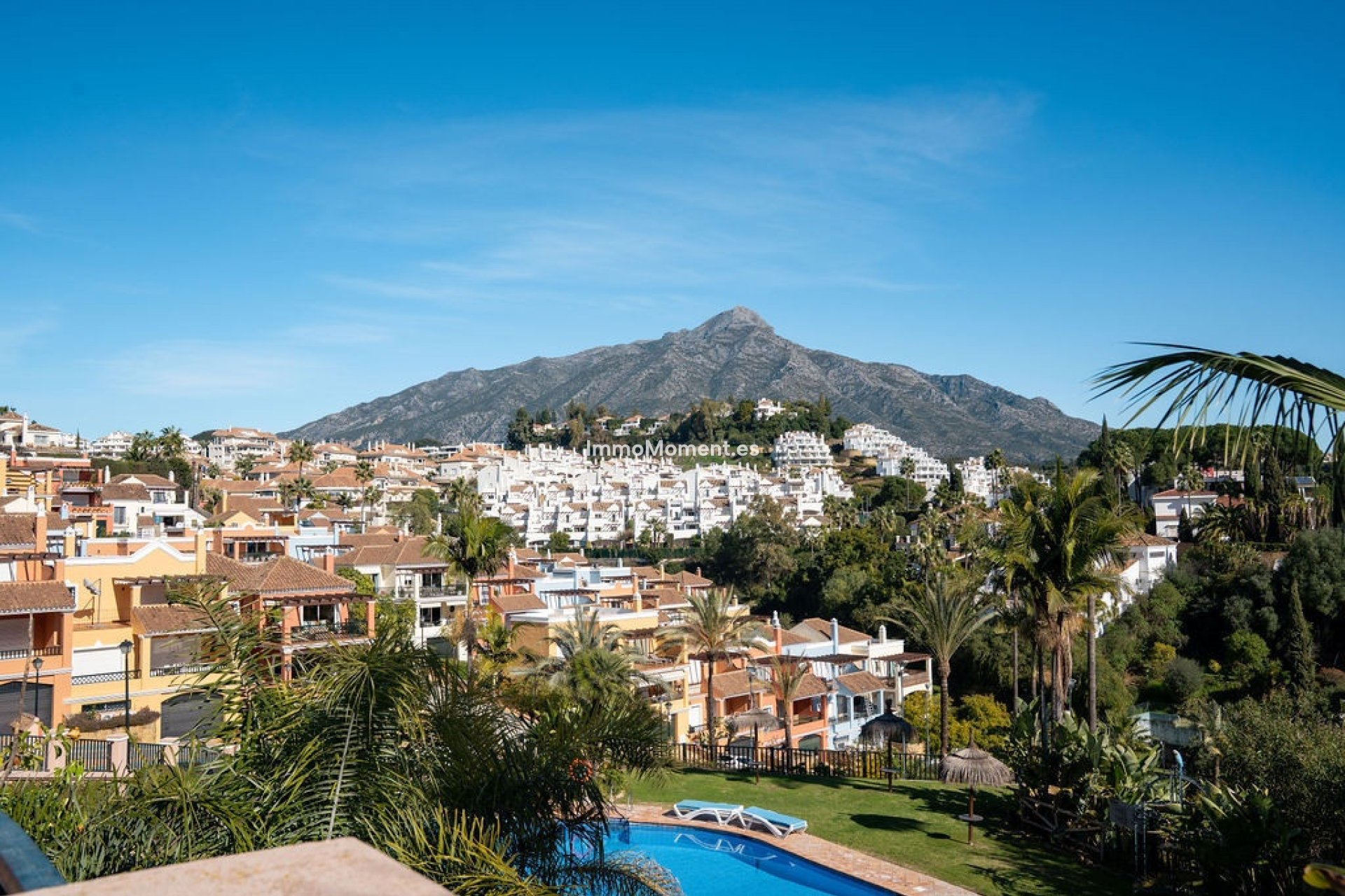 Resale - Townhouse - Marbella - Nueva Andalucía