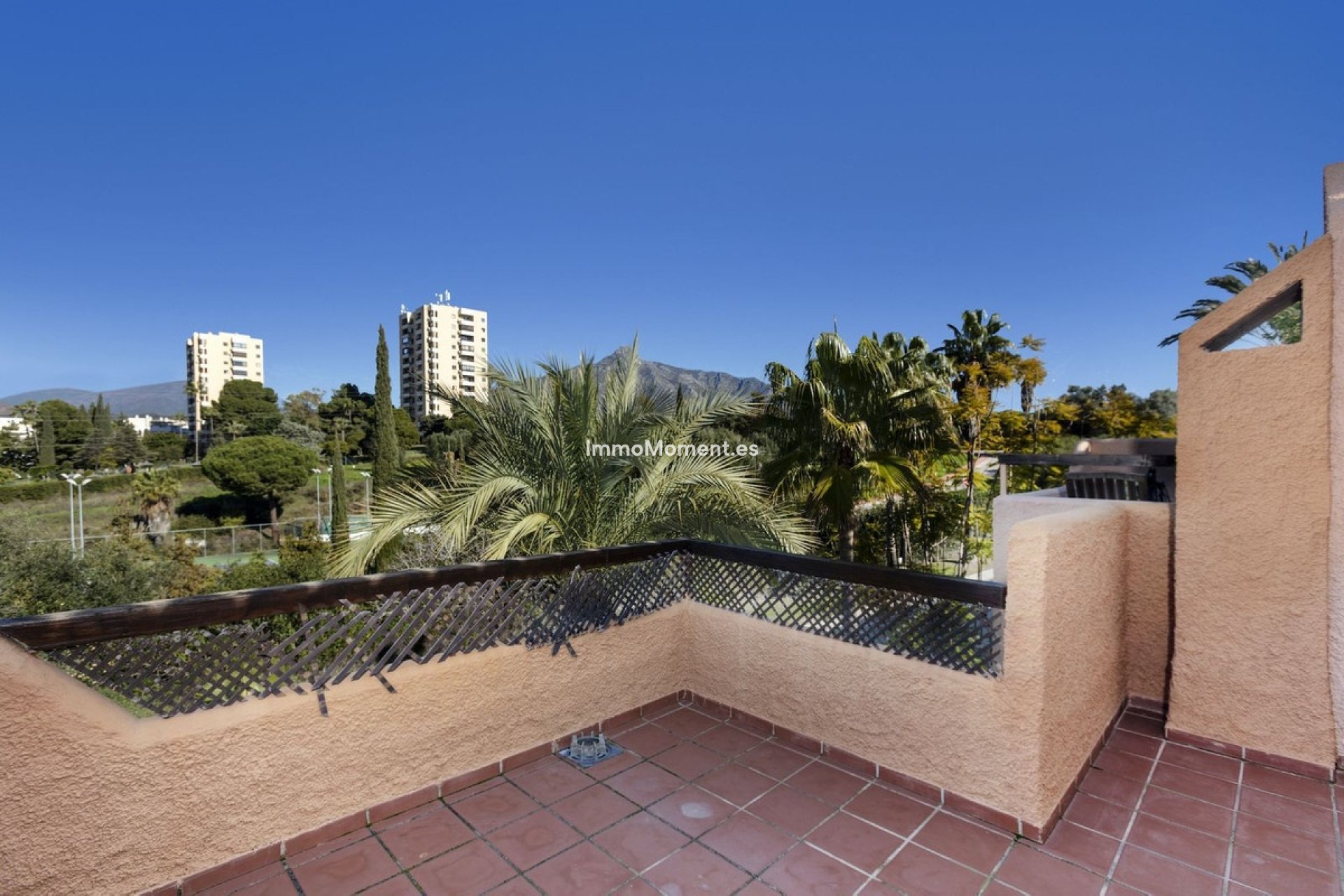 Resale - Townhouse - Marbella - Nueva Andalucía