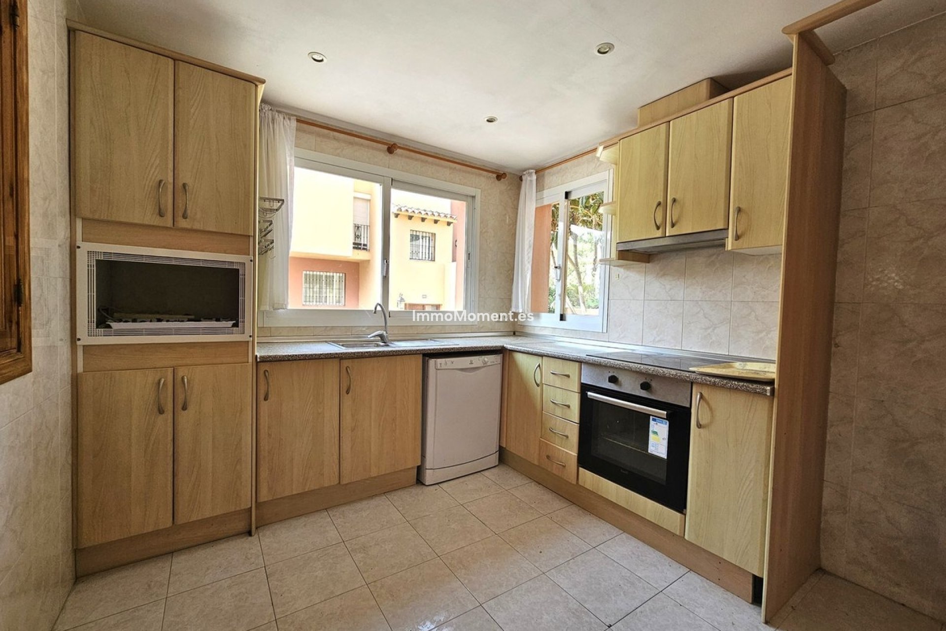 Resale - Townhouse - Marbella - Nueva Andalucía