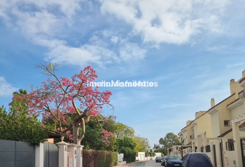 Resale - Townhouse - Marbella - Nueva Andalucía
