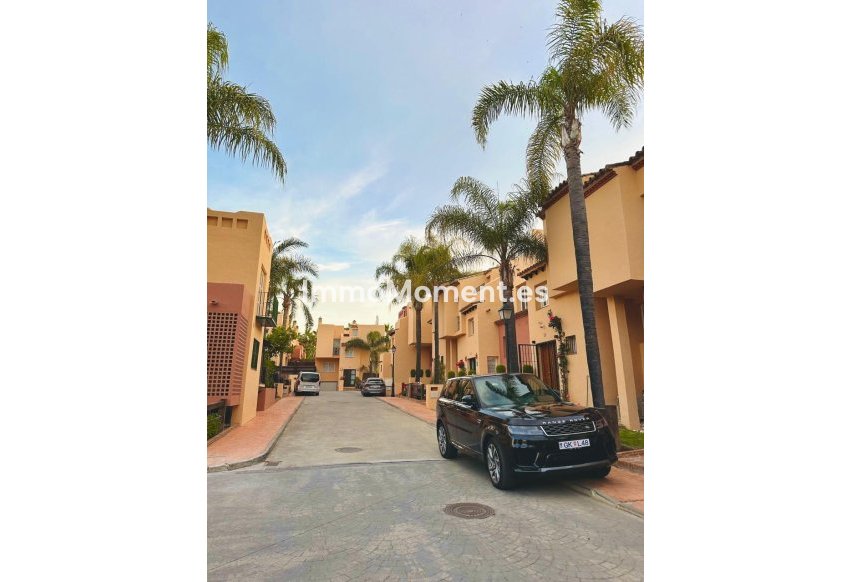 Resale - Townhouse - Marbella - Nueva Andalucía