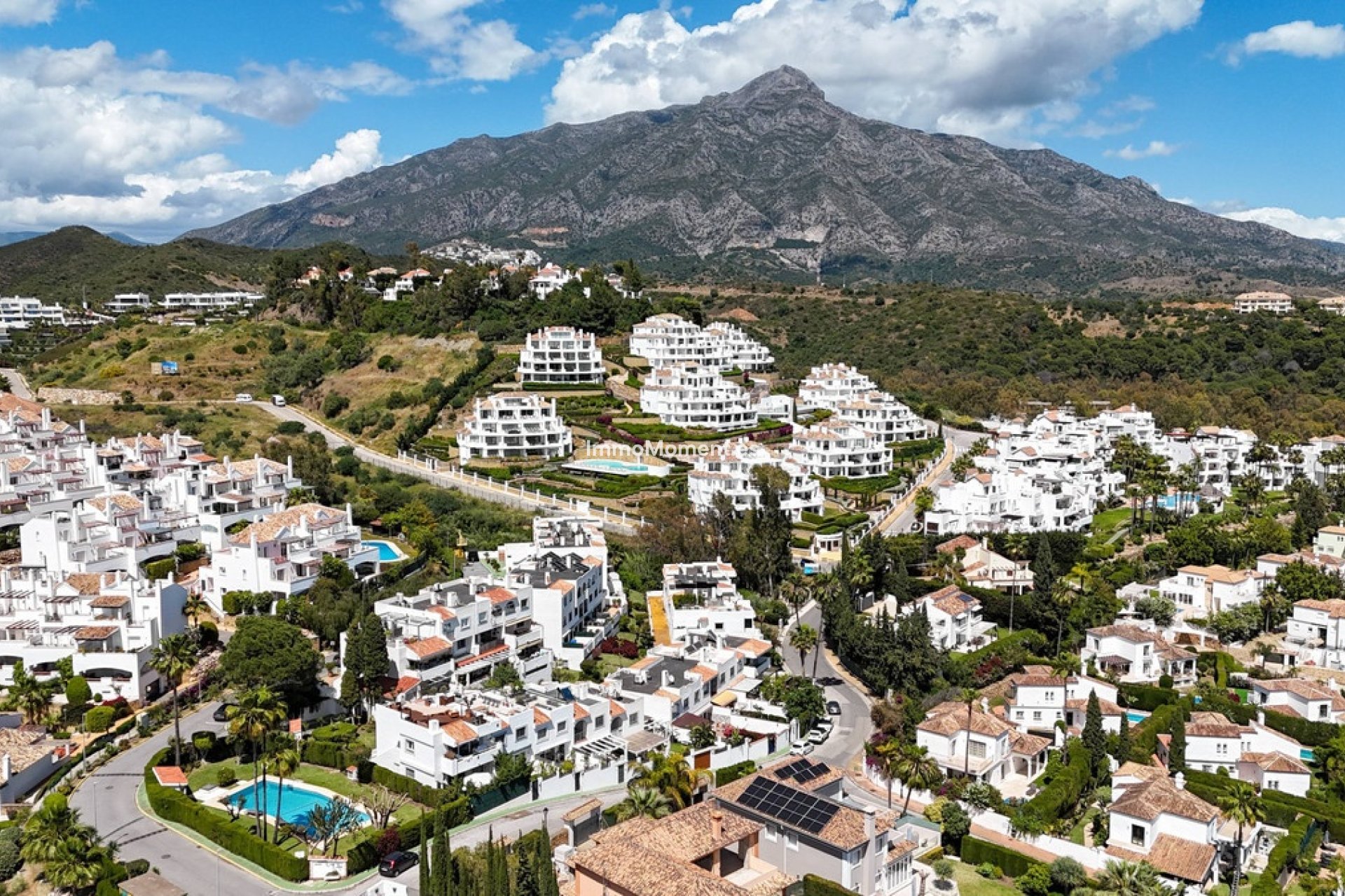 Resale - Townhouse - Marbella - Nueva Andalucía