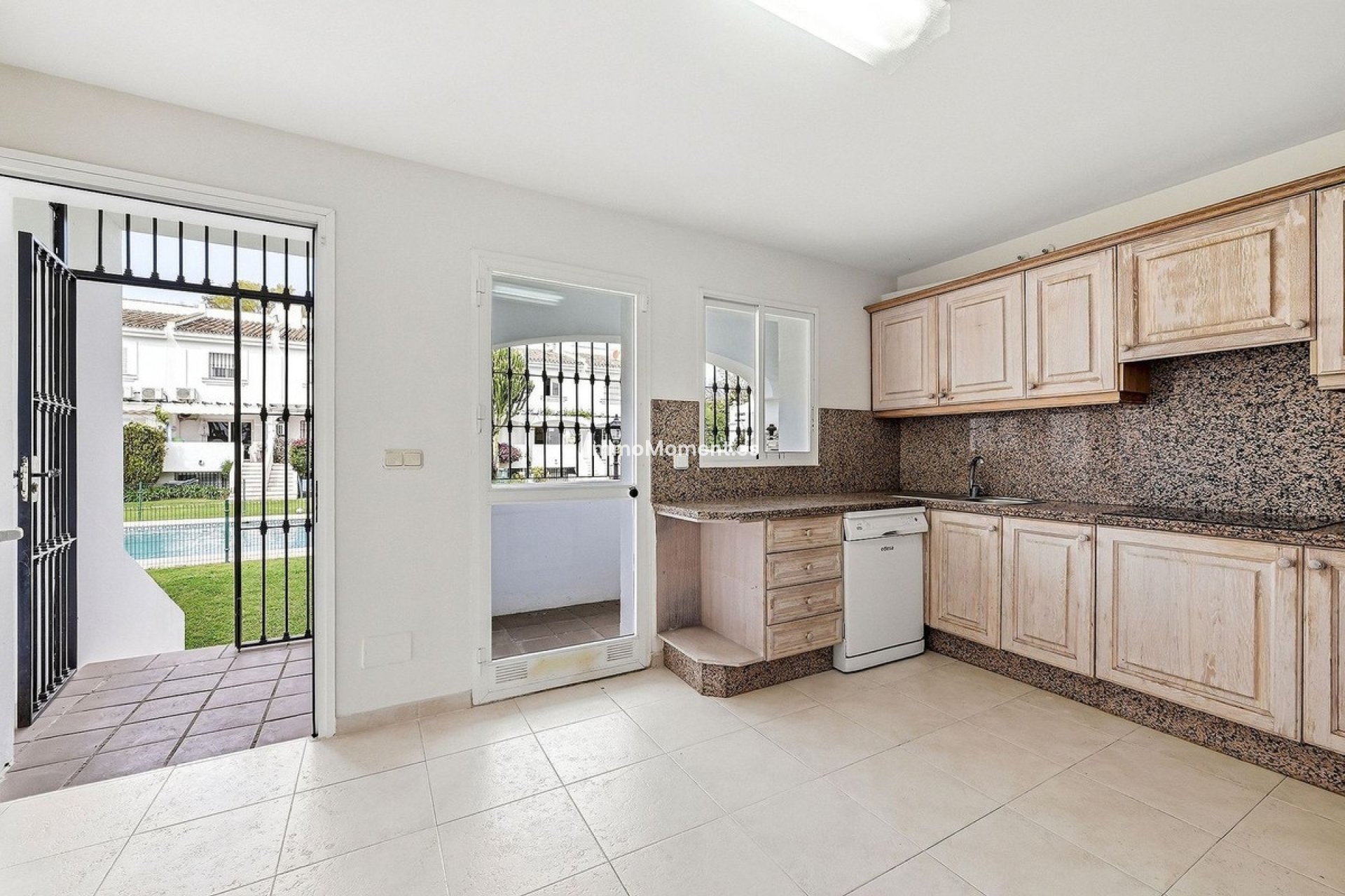 Resale - Townhouse - Marbella - Nueva Andalucía
