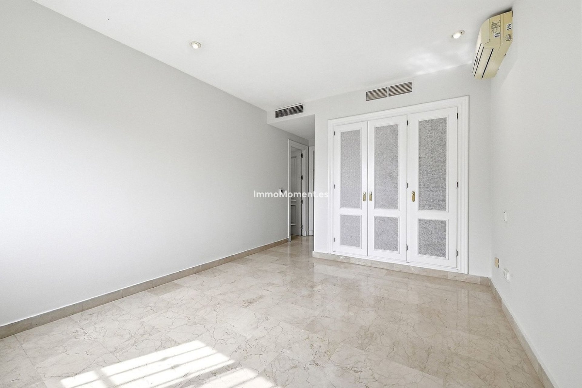 Resale - Townhouse - Marbella - Nueva Andalucía