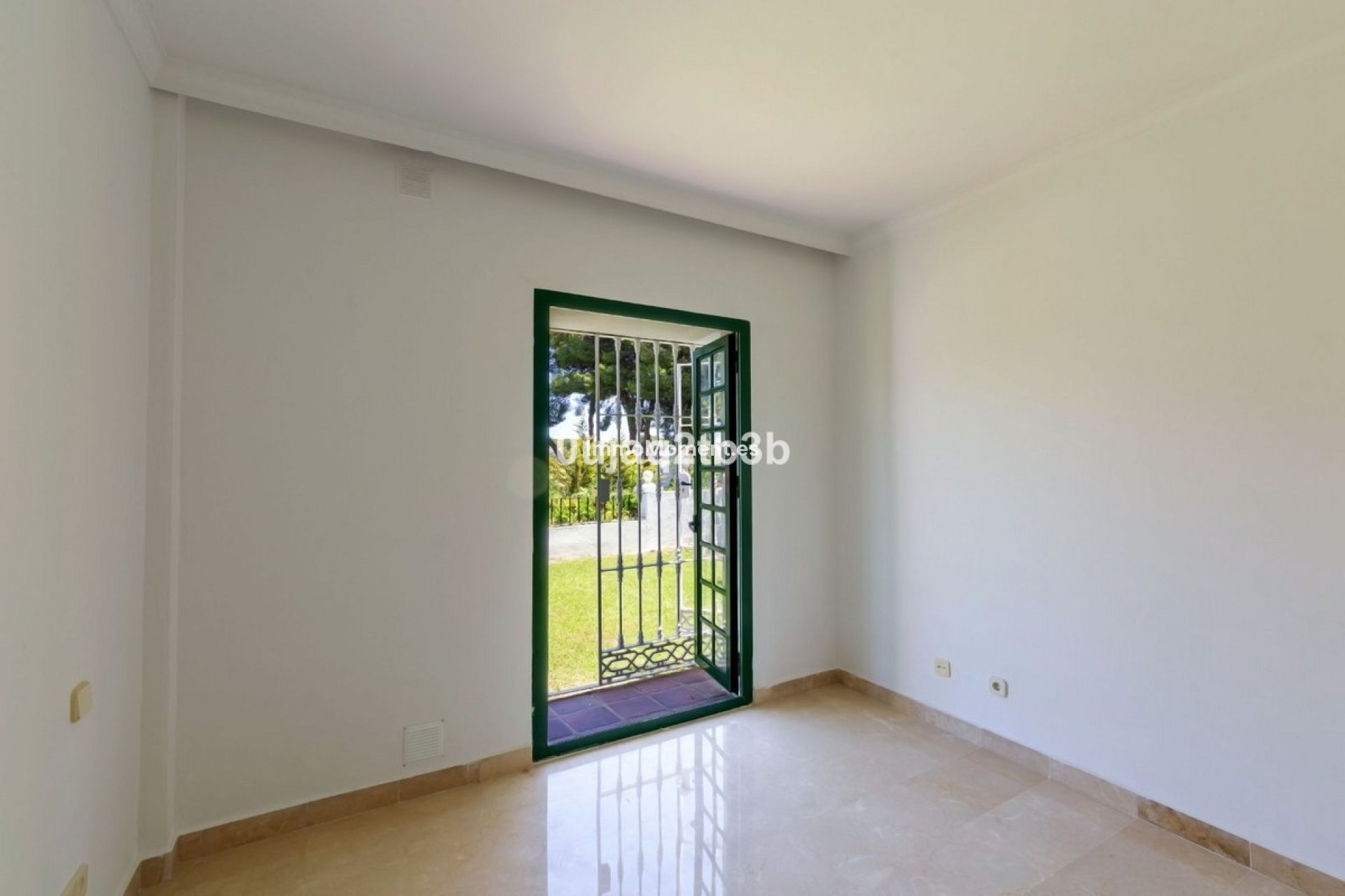 Resale - Townhouse - Marbella - Nueva Andalucía